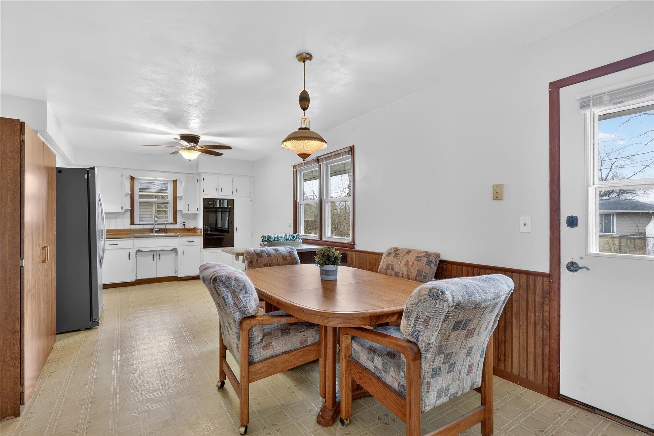 6962 Ralph Road Rockford, IL 61109 - Photo 5 of 35 a dining room with furniture and window