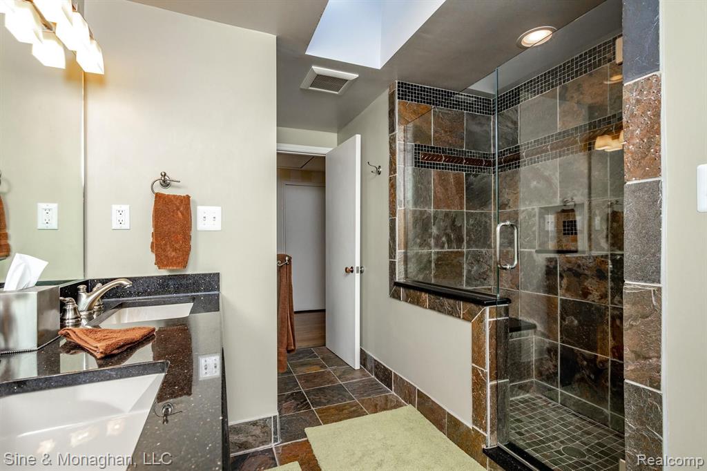 319 Touraine Road Grosse Pointe Farms, MI 48236 - Photo 40 of 59