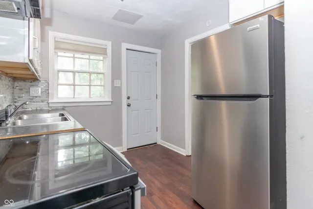 $1,050 | 3457 North Sherman Drive, Indianapolis, IN 46218