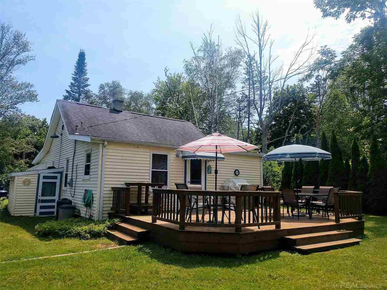 7469 Elmwood Road Lexington, MI 48450 - Photo 2 of 18 31385979-1.JPG