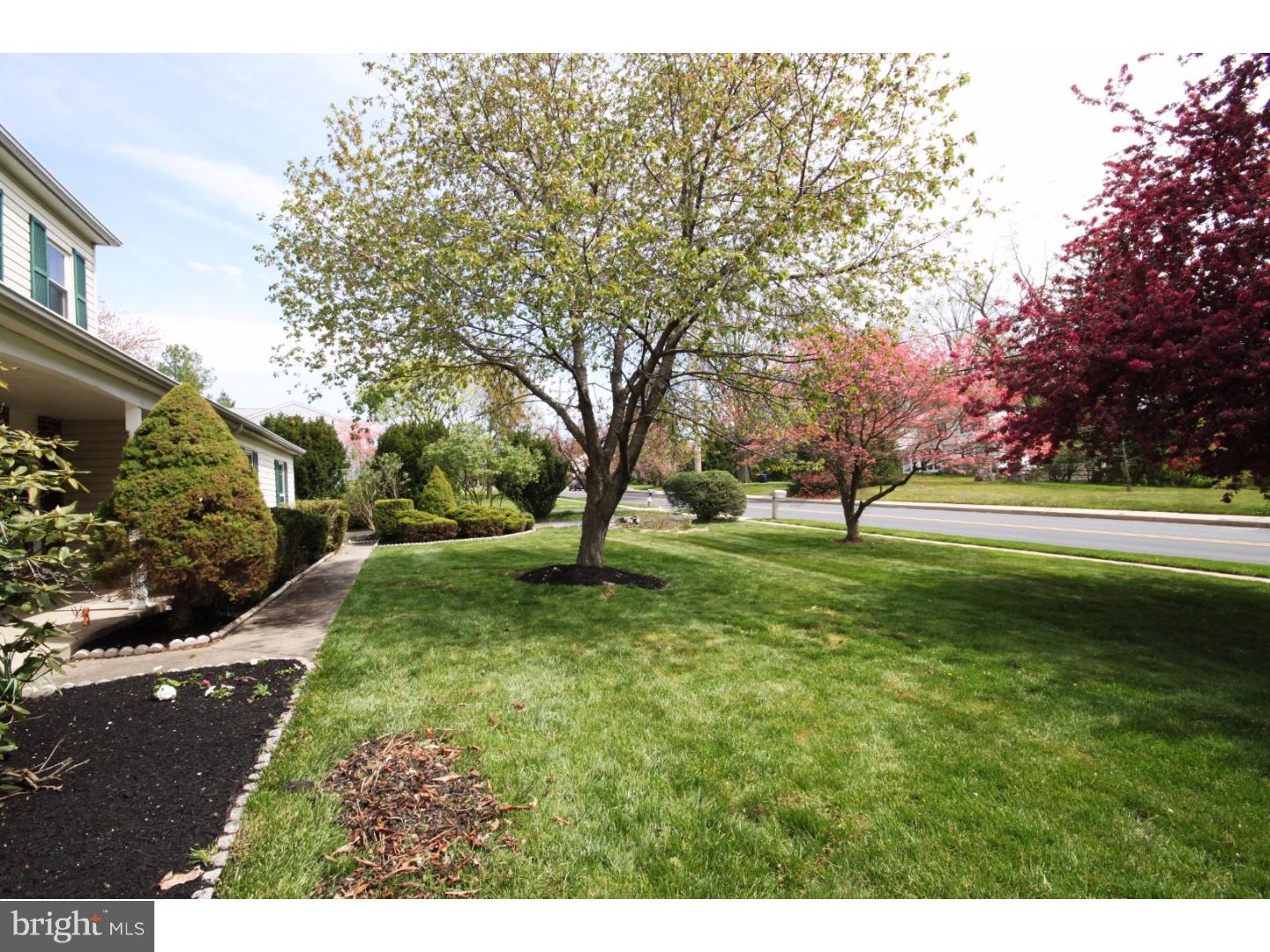 1004 Pinetown Road Fort Washington, PA 19034 - Photo 4 of 25 Gallery Image 4