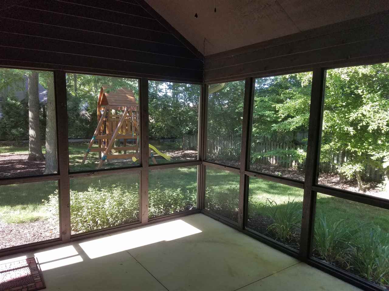 8427 Spring Forest Drive Fort Wayne, IN 46804 - Photo 5 of 11 Gallery Image 5