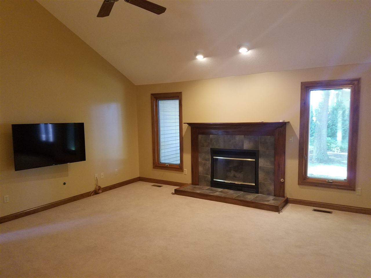 8427 Spring Forest Drive Fort Wayne, IN 46804 - Photo 8 of 11 Gallery Image 8