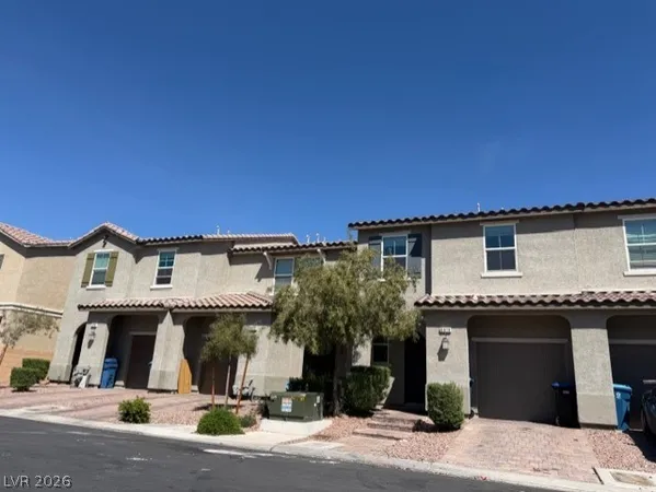 $2,195 | 5676 Calm Season Street, Las Vegas, NV 89118