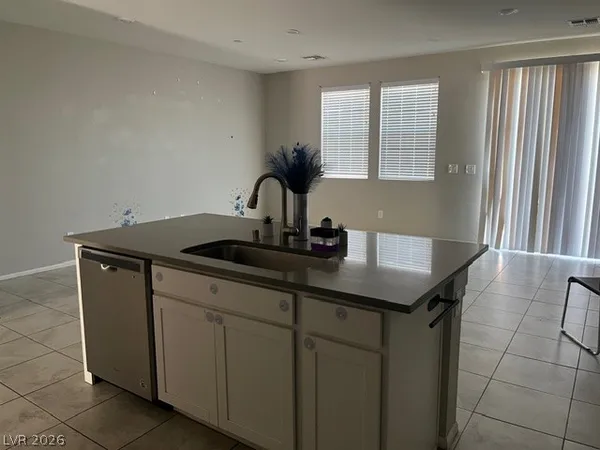 $2,195 | 5676 Calm Season Street, Las Vegas, NV 89118