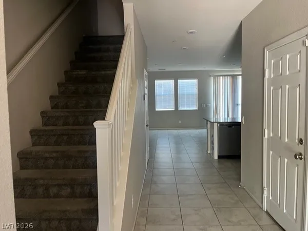 $2,195 | 5676 Calm Season Street, Las Vegas, NV 89118