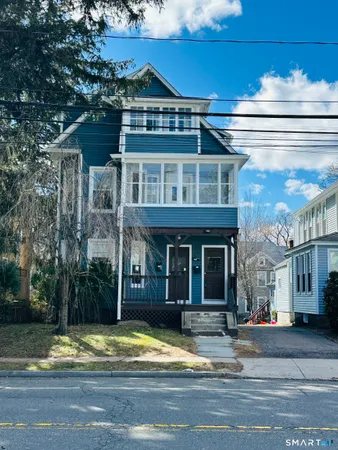 $1,750 | 133 Quaker Lane South, Unit 3, West Hartford, CT 06119