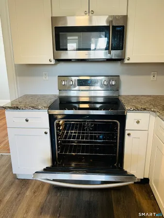 $1,750 | 133 Quaker Lane South, Unit 3, West Hartford, CT 06119