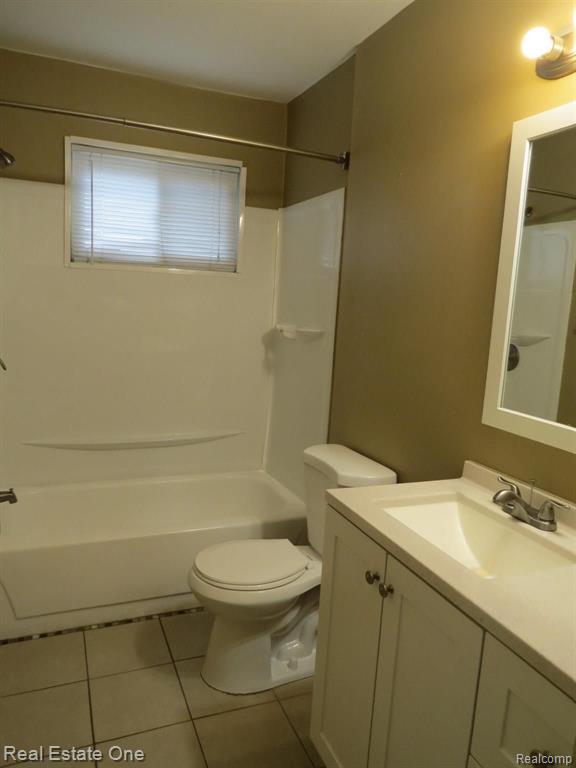 9457 Chamberlain Street Romulus, MI 48174 - Photo 15 of 20