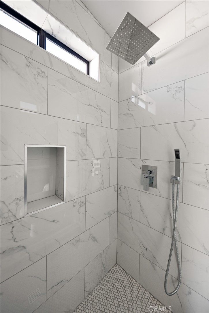 4955 1st Street East Joshua Tree, CA 92252 - Photo 3 of 10 a bathroom with a shower