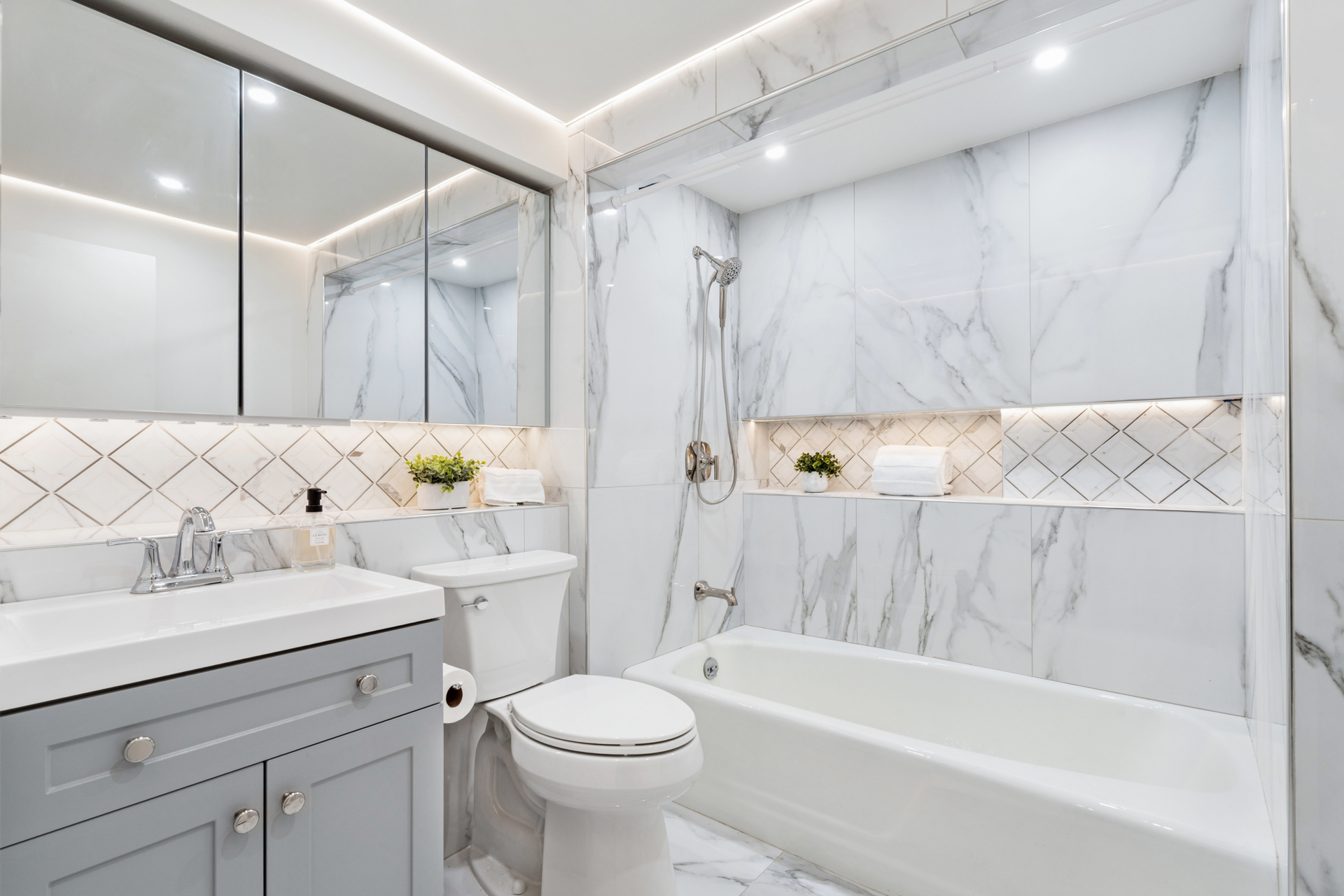 7 East 69th Street Manhattan, NY 10021 - Photo 17 of 27