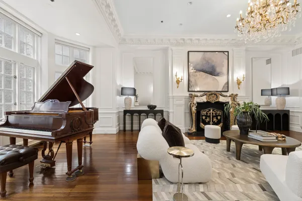 $75,000 | 7 East 69th Street | Lenox Hill