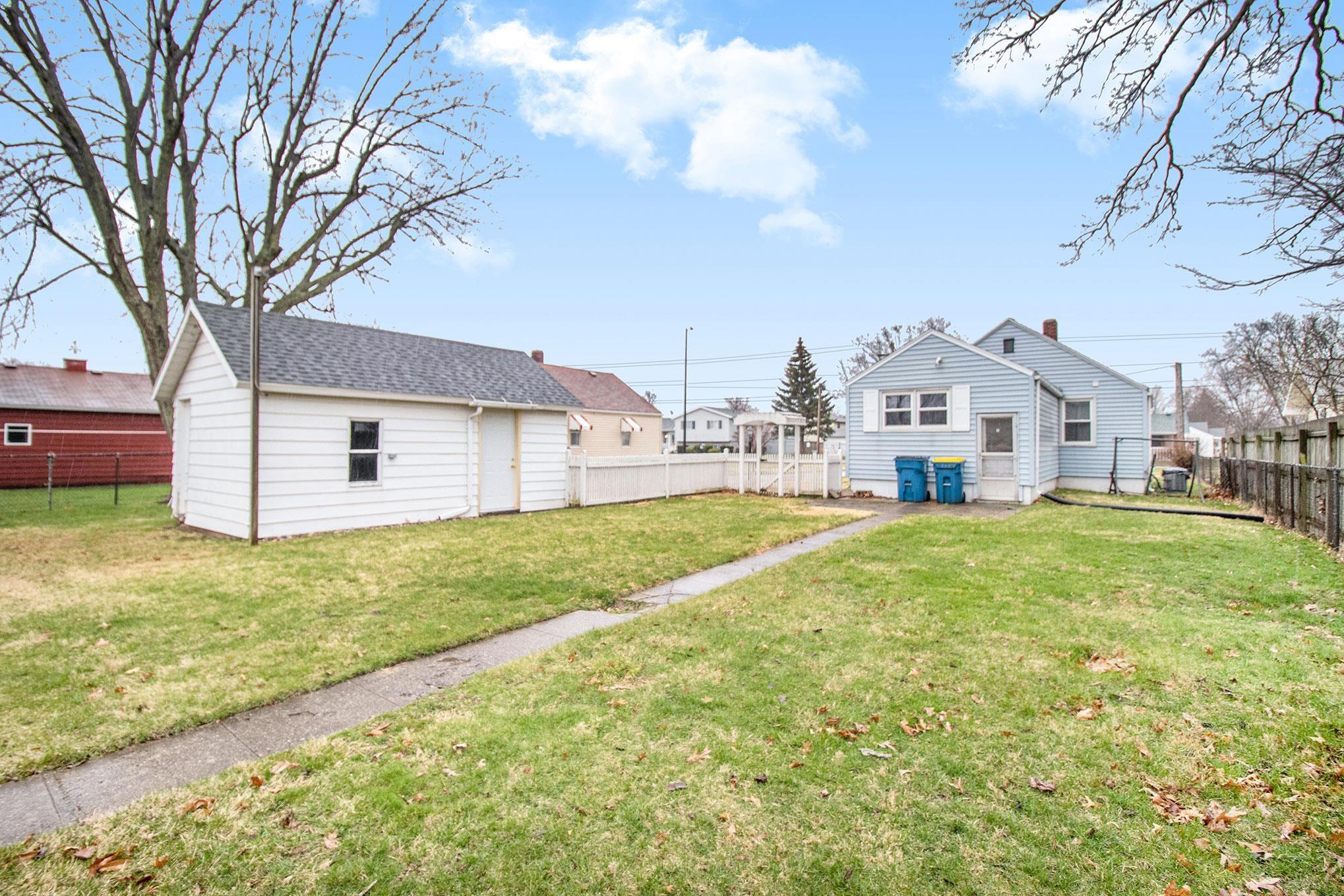 4102 Vistula Road Mishawaka, IN 46544 - Photo 3 of 15 Gallery Image 3