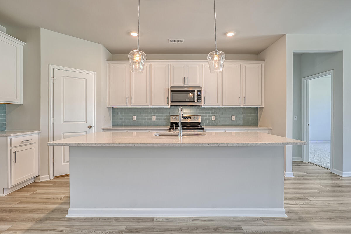194 Cypress Plantation Road Moncks Corner, SC 29461 - Photo 16 of 47 Moultrei kitchen 4