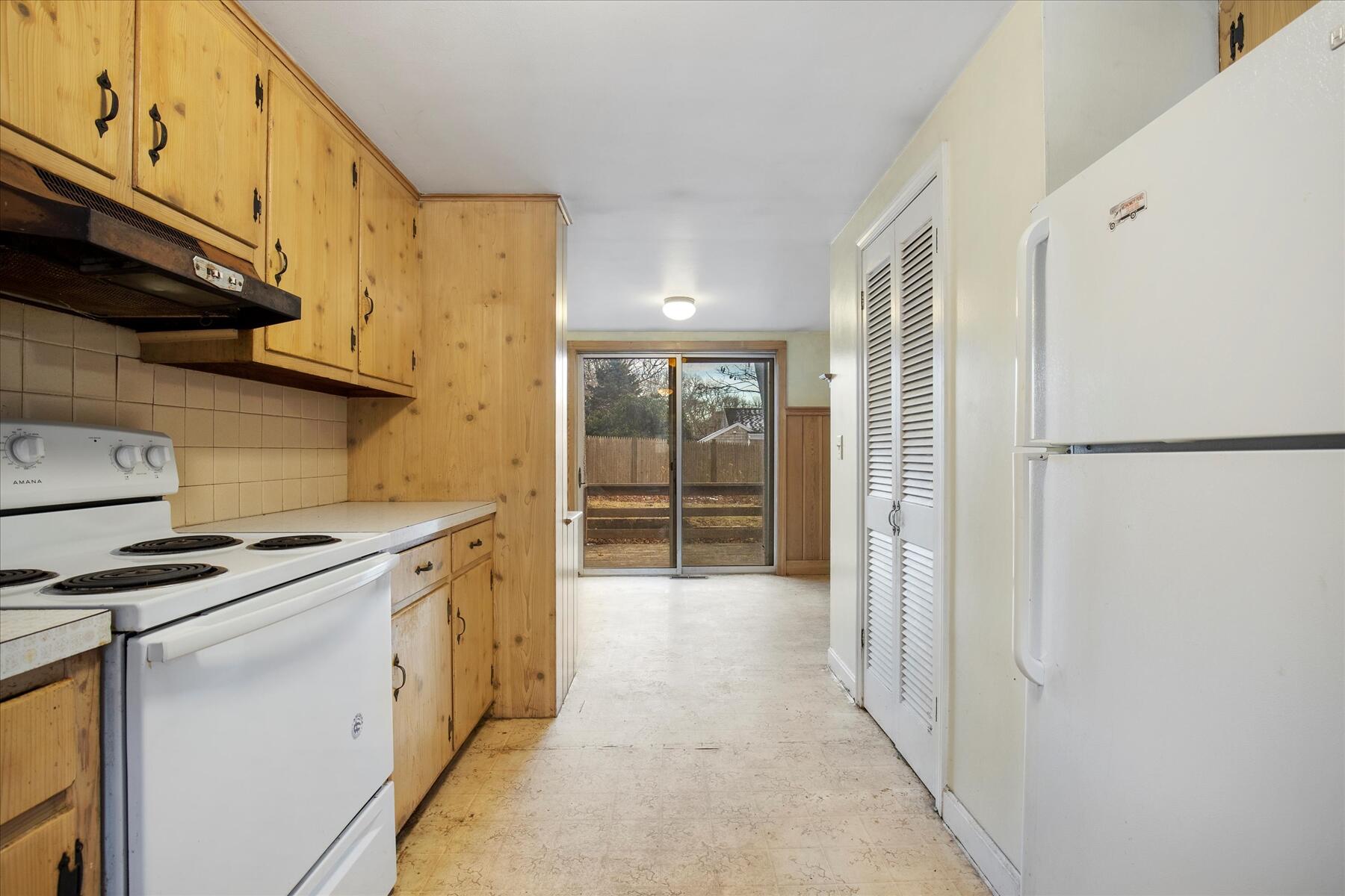 19 Larkin Lane Harwich, MA 02645 - Photo 6 of 43 18-MG_3956-r(1)