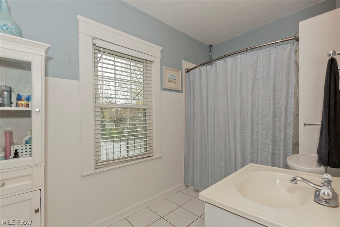 3094 East Overlook Road Cleveland, OH 44118 - Photo 26 of 35 Gallery Image 26