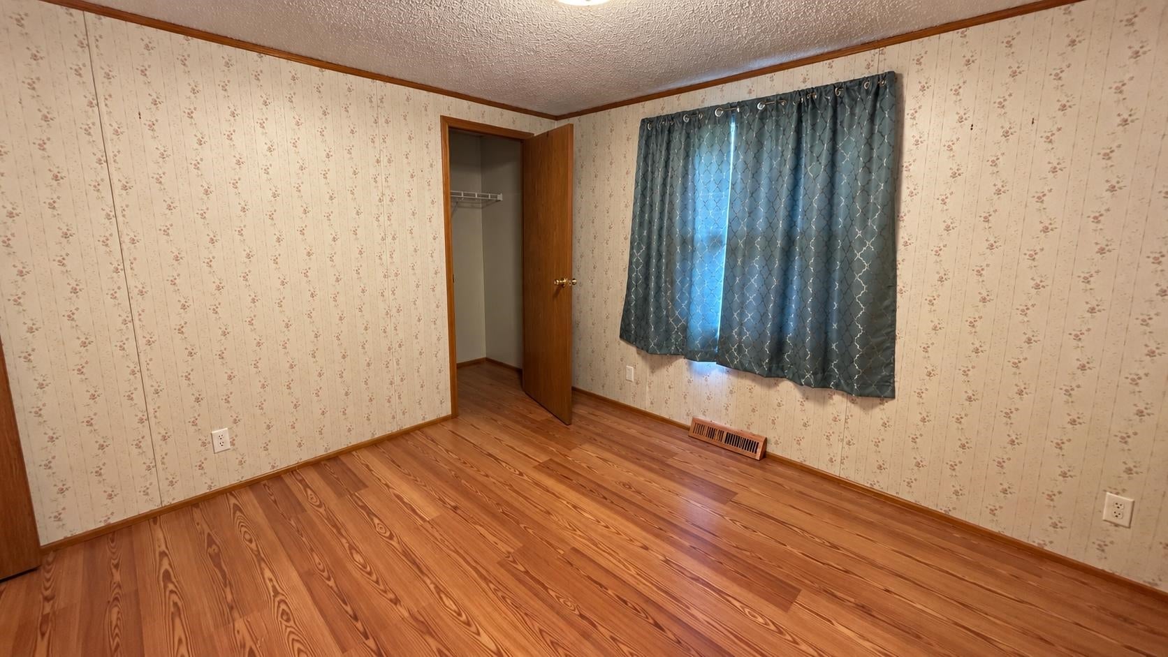 230331 Colonial Road Wausau, WI 54403 - Photo 12 of 29 Gallery Image 12