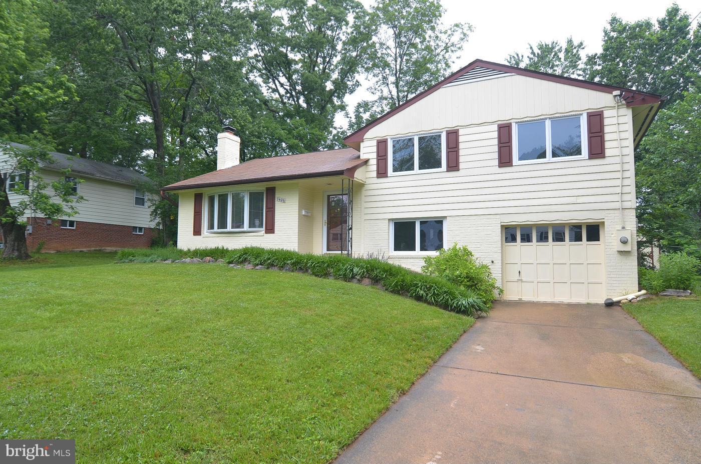 7406 Dunston Street Springfield, VA 22151 - Photo 2 of 30 Exterior (Front)