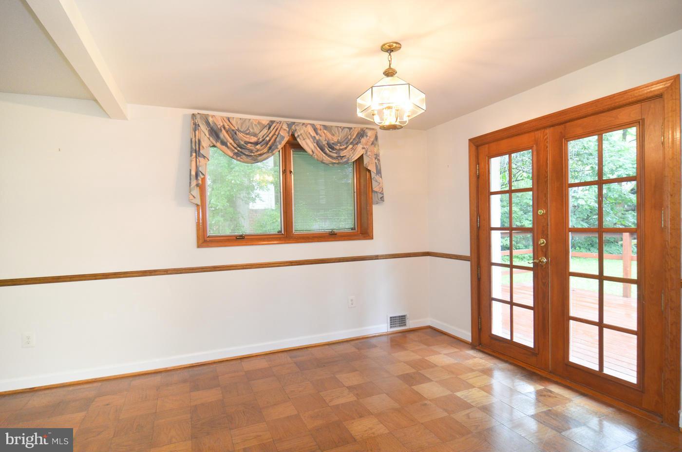 7406 Dunston Street Springfield, VA 22151 - Photo 11 of 30 Dining Room