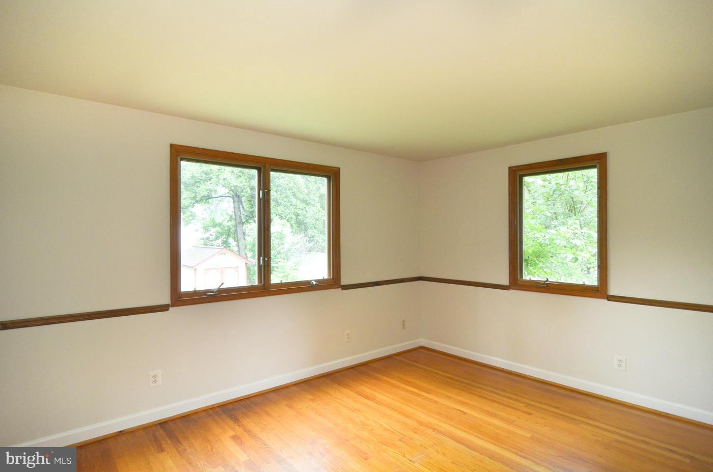 7406 Dunston Street Springfield, VA 22151 - Photo 17 of 30 Master Bedroom