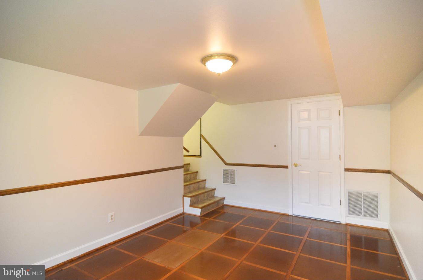 7406 Dunston Street Springfield, VA 22151 - Photo 25 of 30 Rec Room