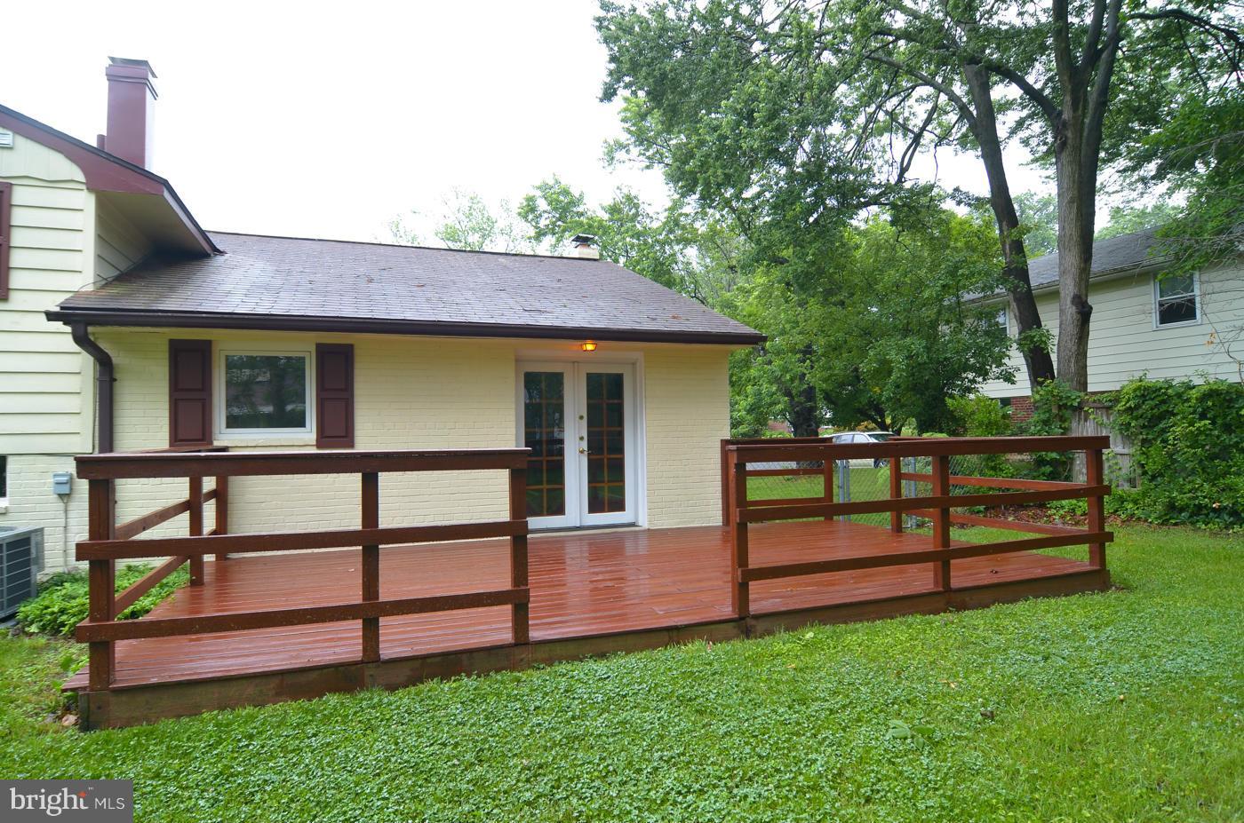 7406 Dunston Street Springfield, VA 22151 - Photo 28 of 30 Exterior (Rear)