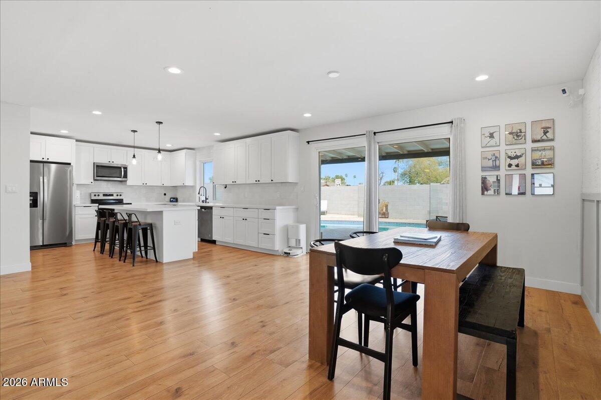 4705 South Country Club Way Tempe, AZ 85282 - Photo 11 of 52 11-Dining Area