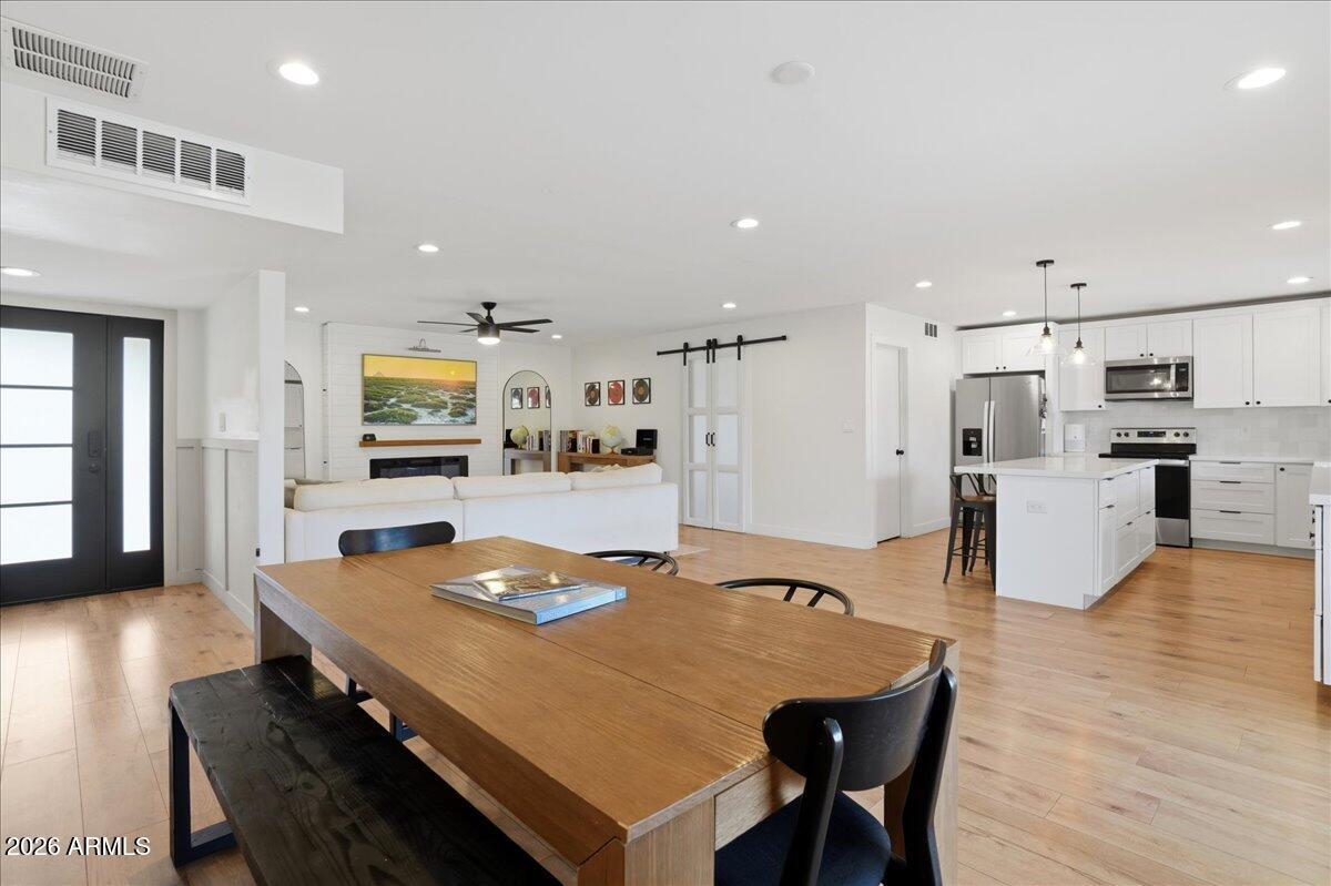 4705 South Country Club Way Tempe, AZ 85282 - Photo 12 of 52 12-Dining Area