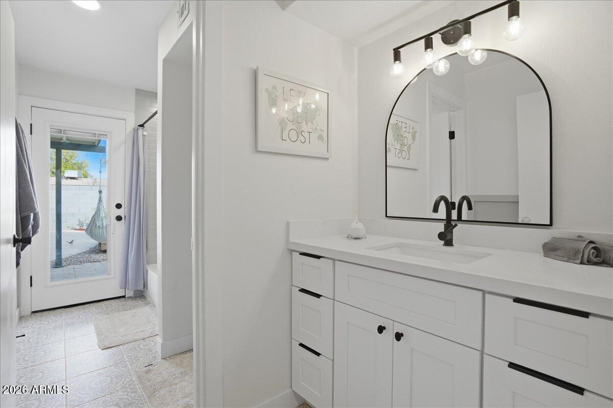 4705 South Country Club Way Tempe, AZ 85282 - Photo 30 of 52 30-Full Bath