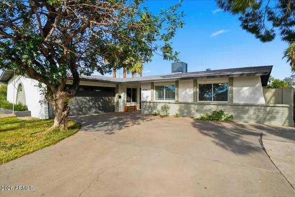 $620,000 | 4705 South Country Club Way, Tempe, AZ 85282