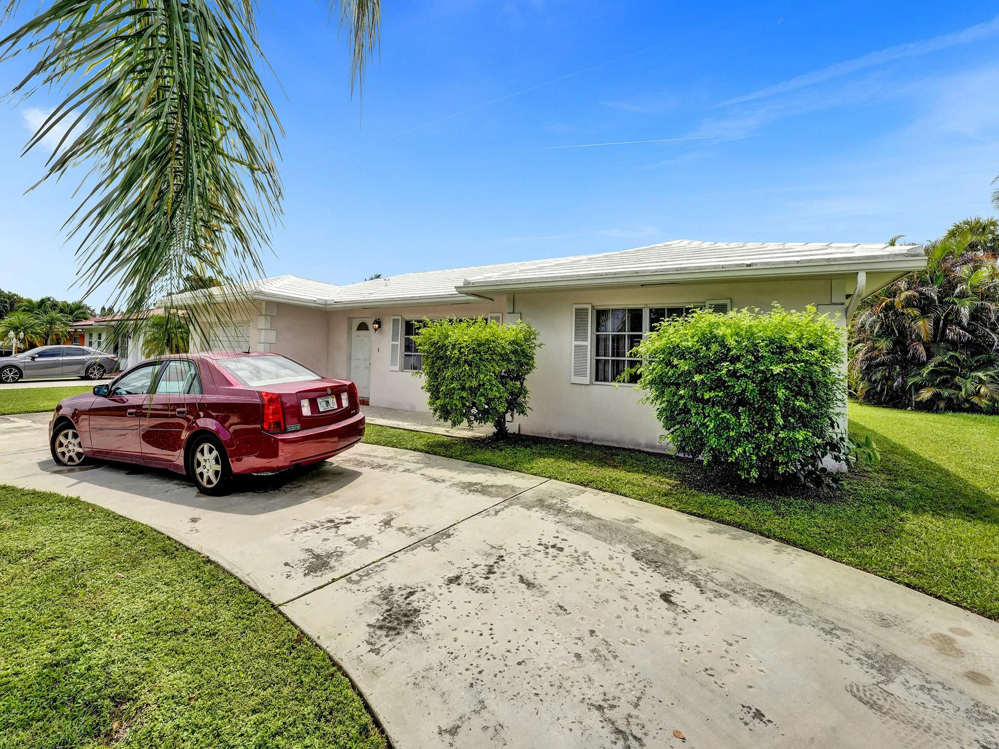 22062 Acapulco Court Boca Raton, FL 33428 - Photo 8 of 39 Welcome to 22062 Acapulco Court