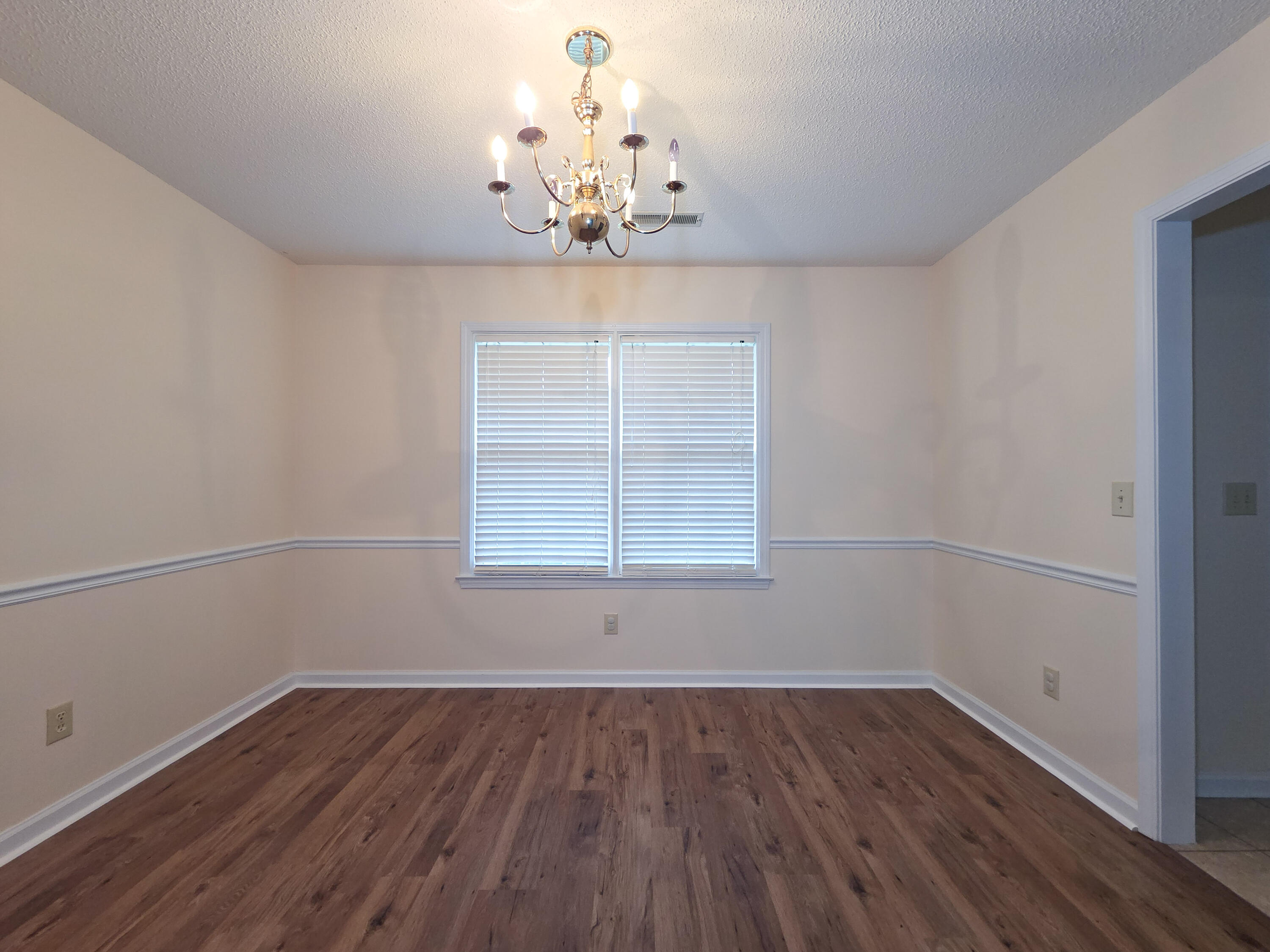 924 Saltwood Road Sumter, SC 29154 - Photo 7 of 27