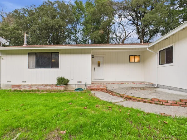 $299,000 | 23 Palomino Way, Garberville, CA 95542