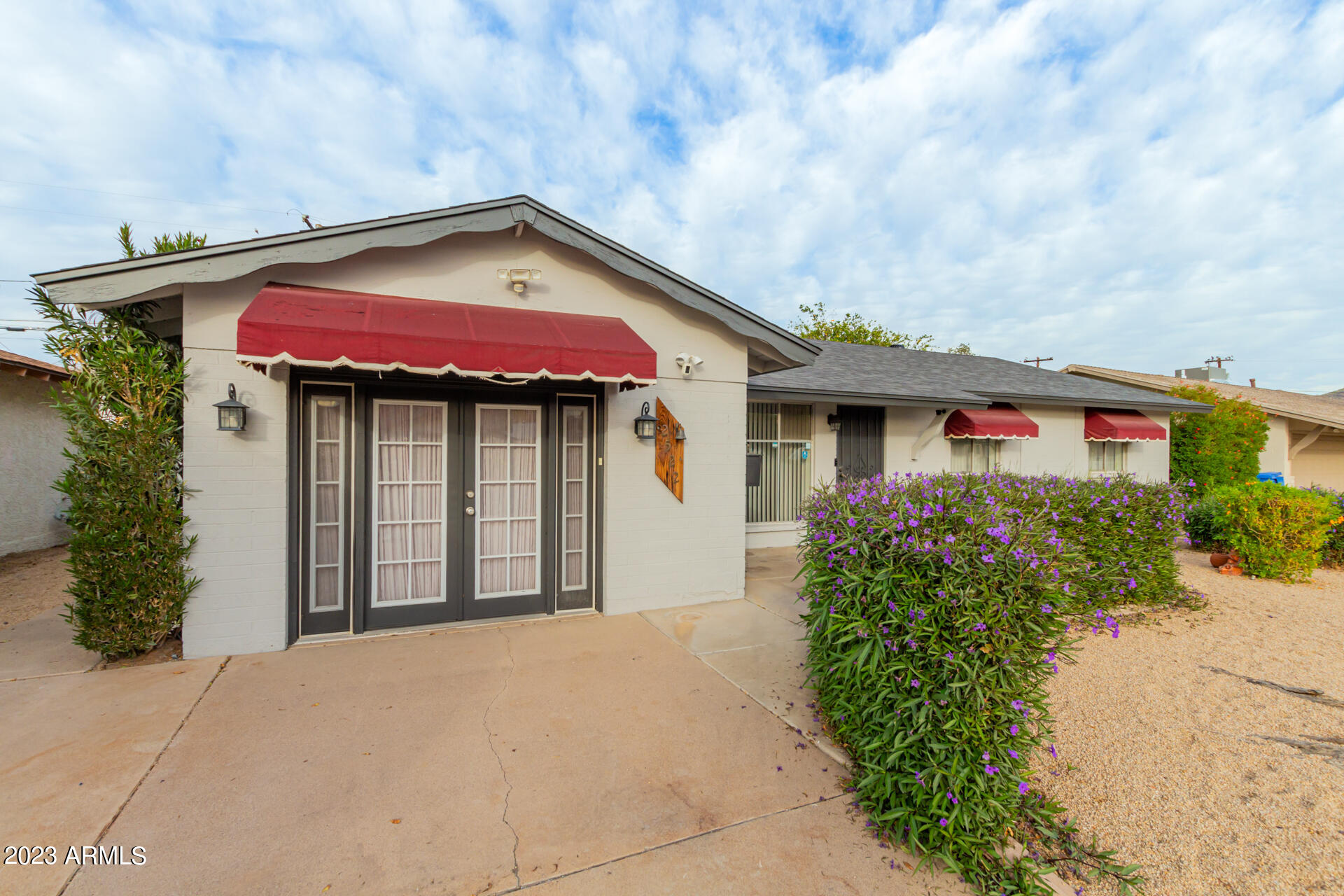 2522 West Charter Oak Road Phoenix, AZ 85029 - Photo 1 of 26 02-Charter Oak