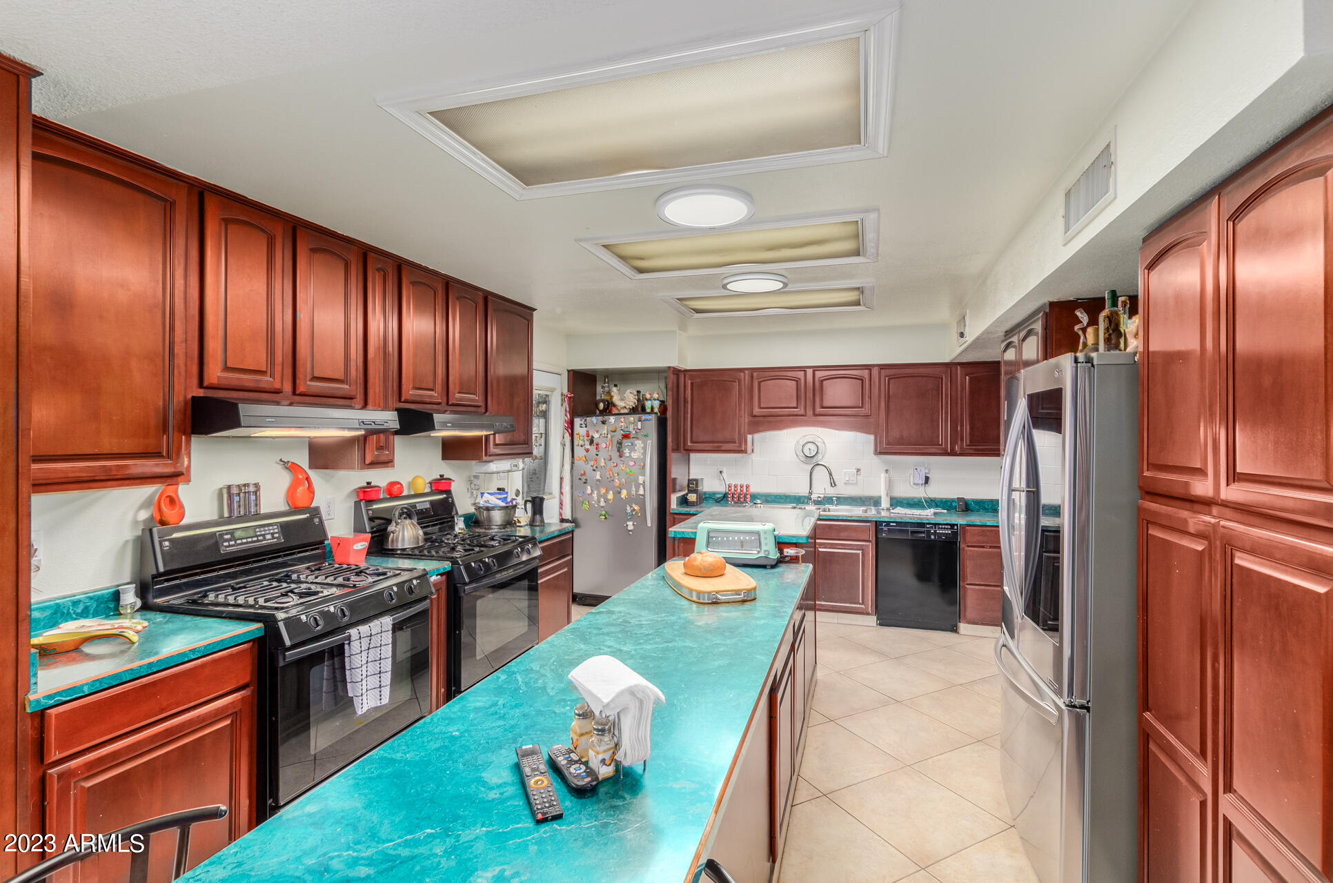2522 West Charter Oak Road Phoenix, AZ 85029 - Photo 11 of 26 15-Charter Oak