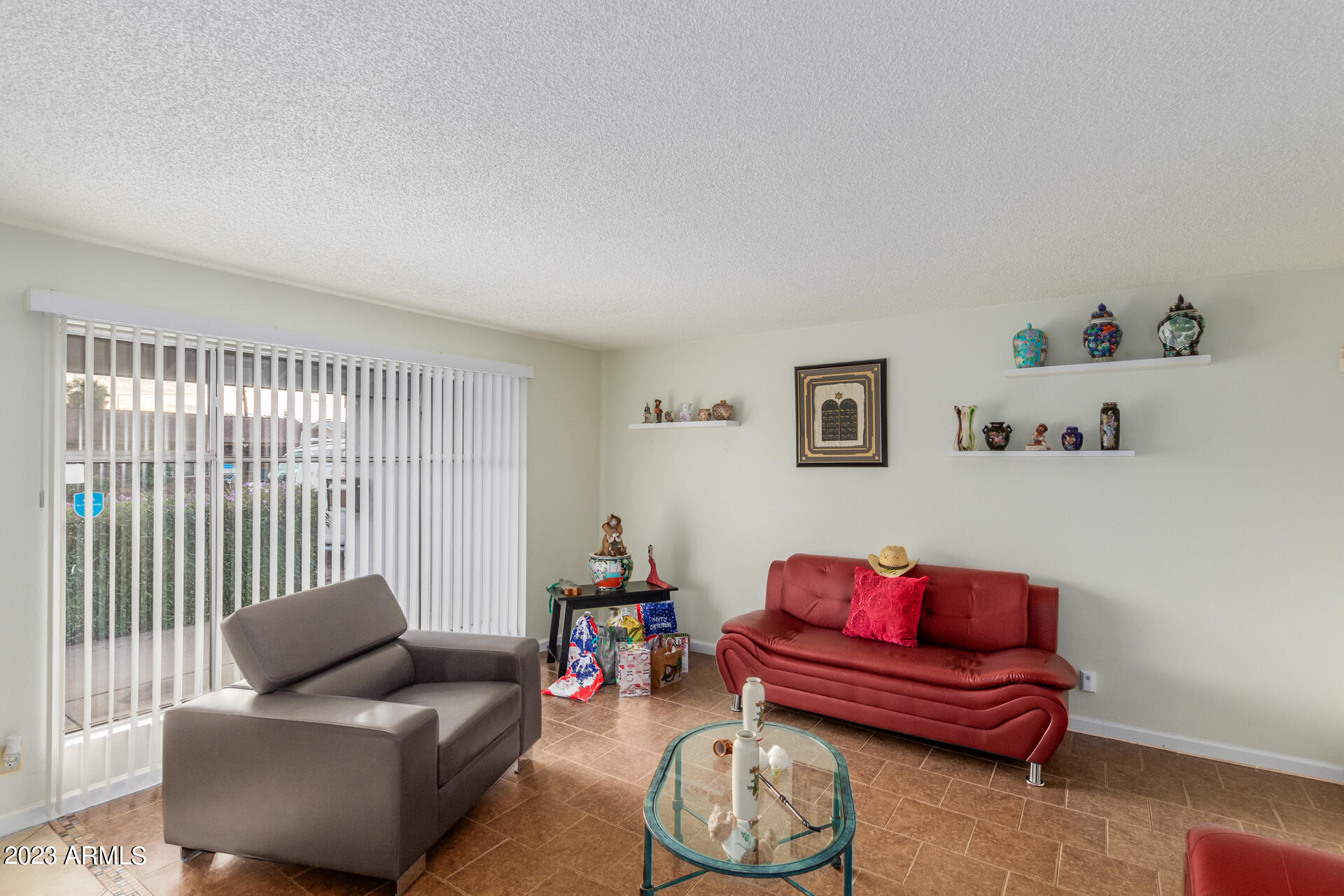 2522 West Charter Oak Road Phoenix, AZ 85029 - Photo 5 of 26 08-Charter Oak
