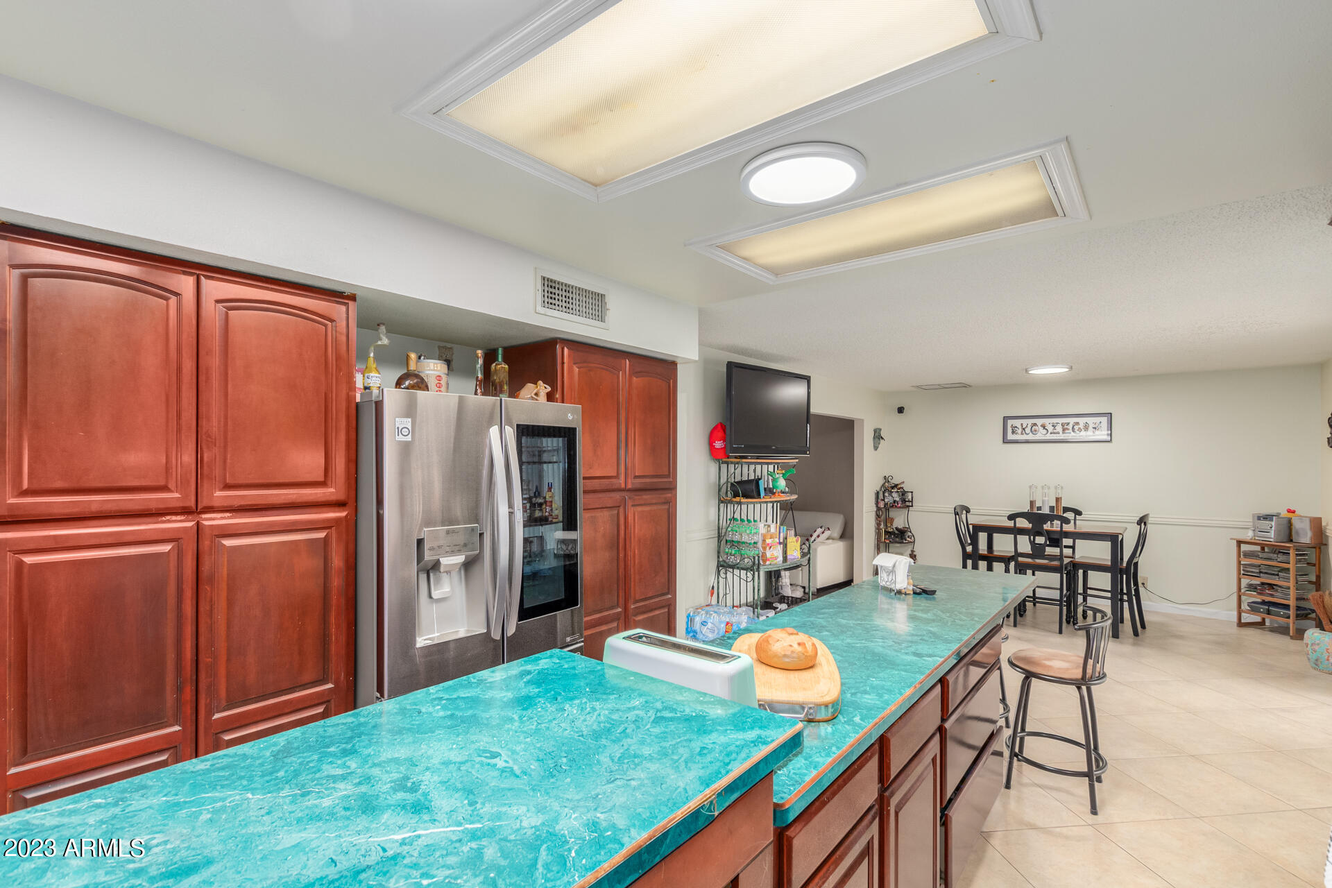 2522 West Charter Oak Road Phoenix, AZ 85029 - Photo 8 of 26 12-Charter Oak