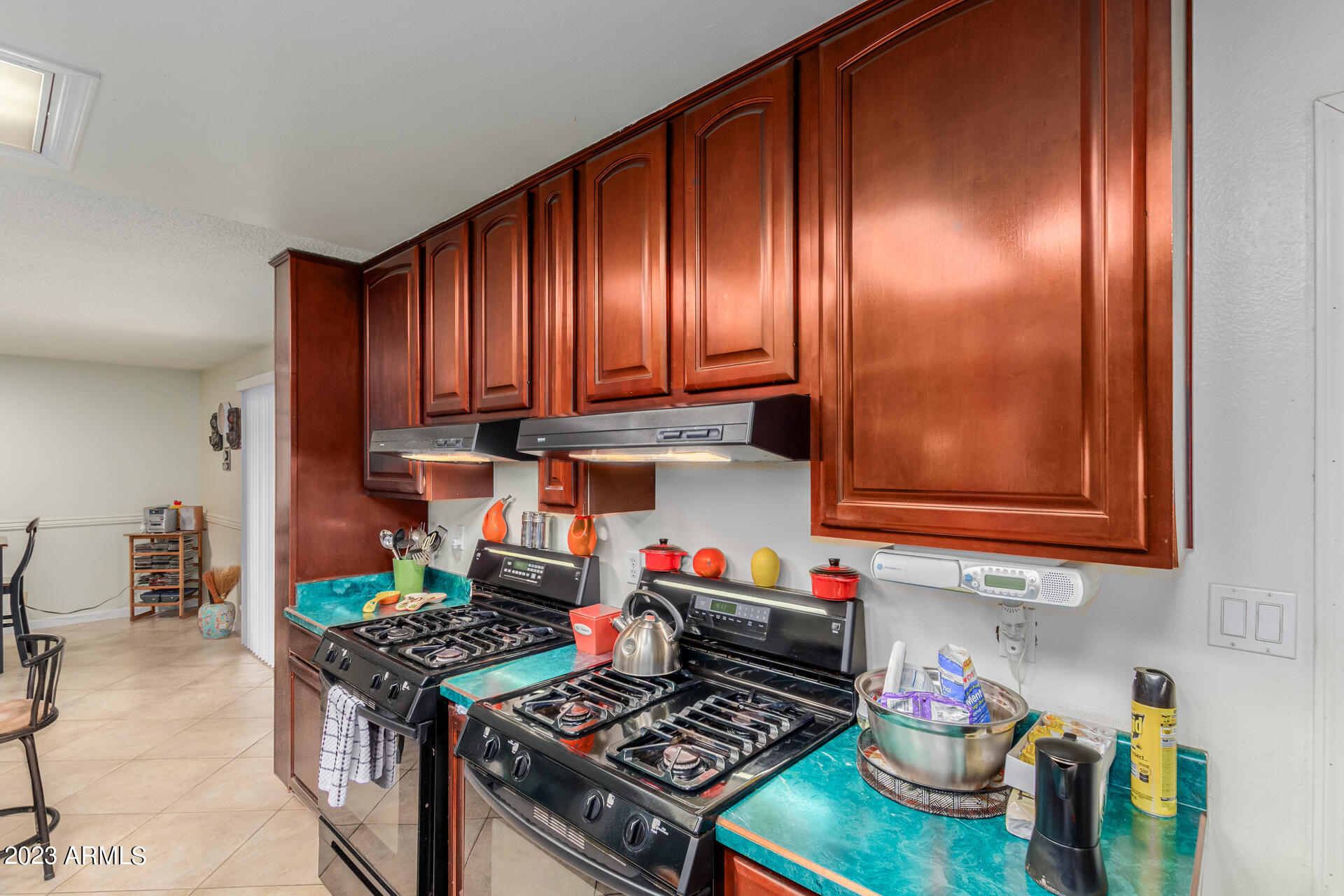 2522 West Charter Oak Road Phoenix, AZ 85029 - Photo 9 of 26 5b5f7dba099ec5cd450e4c9b69cc7421