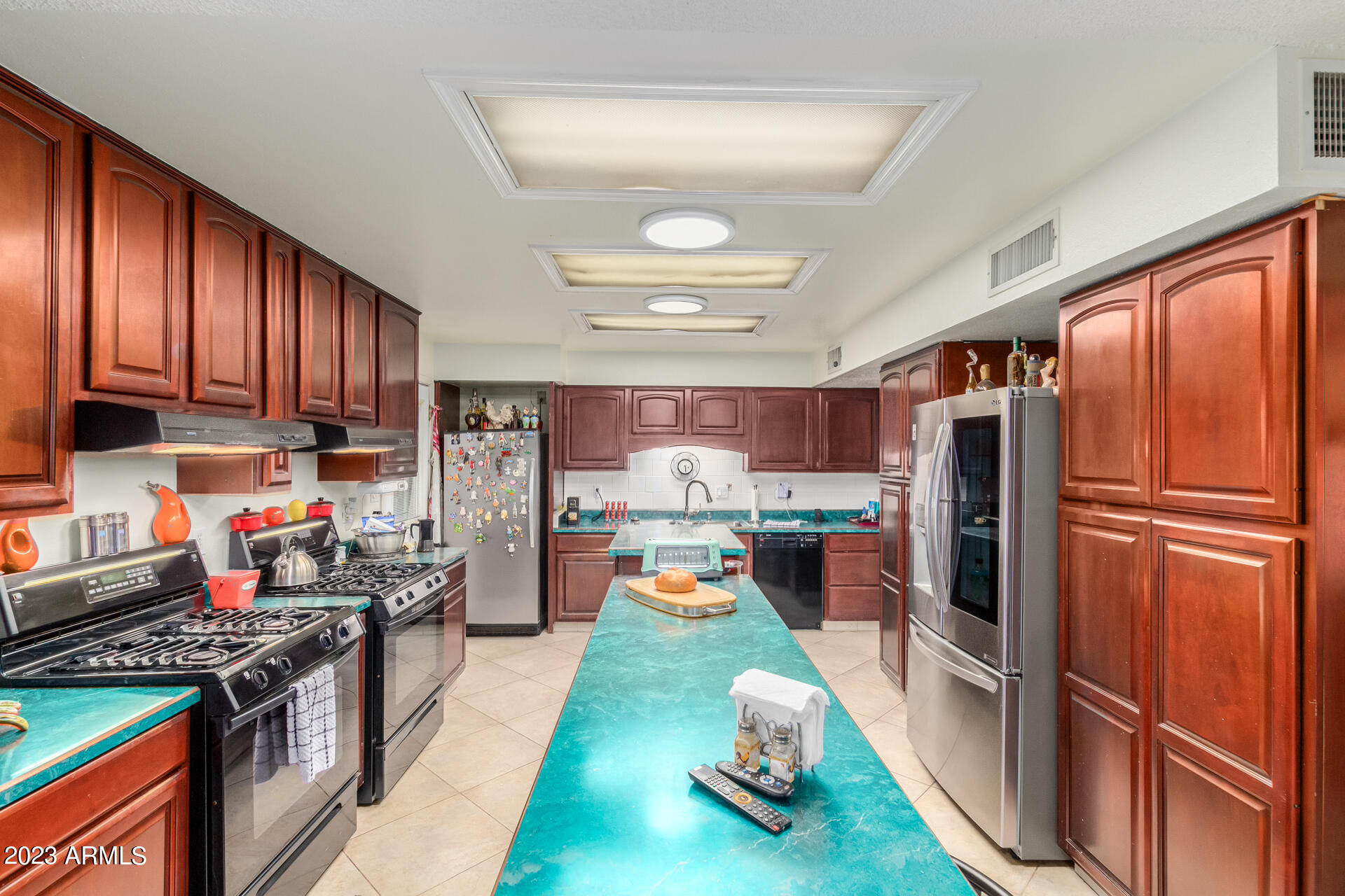 2522 West Charter Oak Road Phoenix, AZ 85029 - Photo 10 of 26 14-Charter Oak