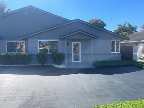 $5,500 | 20700 Southwest 122nd Avenue, Miami, FL 33177