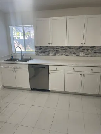 $5,500 | 20700 Southwest 122nd Avenue, Miami, FL 33177