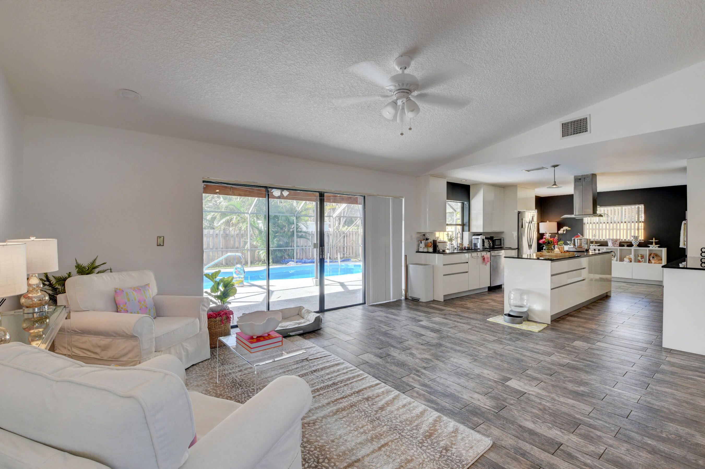 17679 Woodview Terrace Boca Raton, FL 33487 - Photo 9 of 33 34_dsc_6483_4_5_6_7