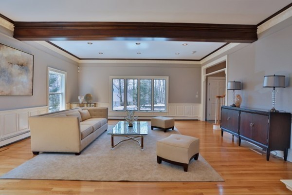 21 Birch Road Lynnfield, MA 01940 - Photo 8 of 23 Gallery Image 8