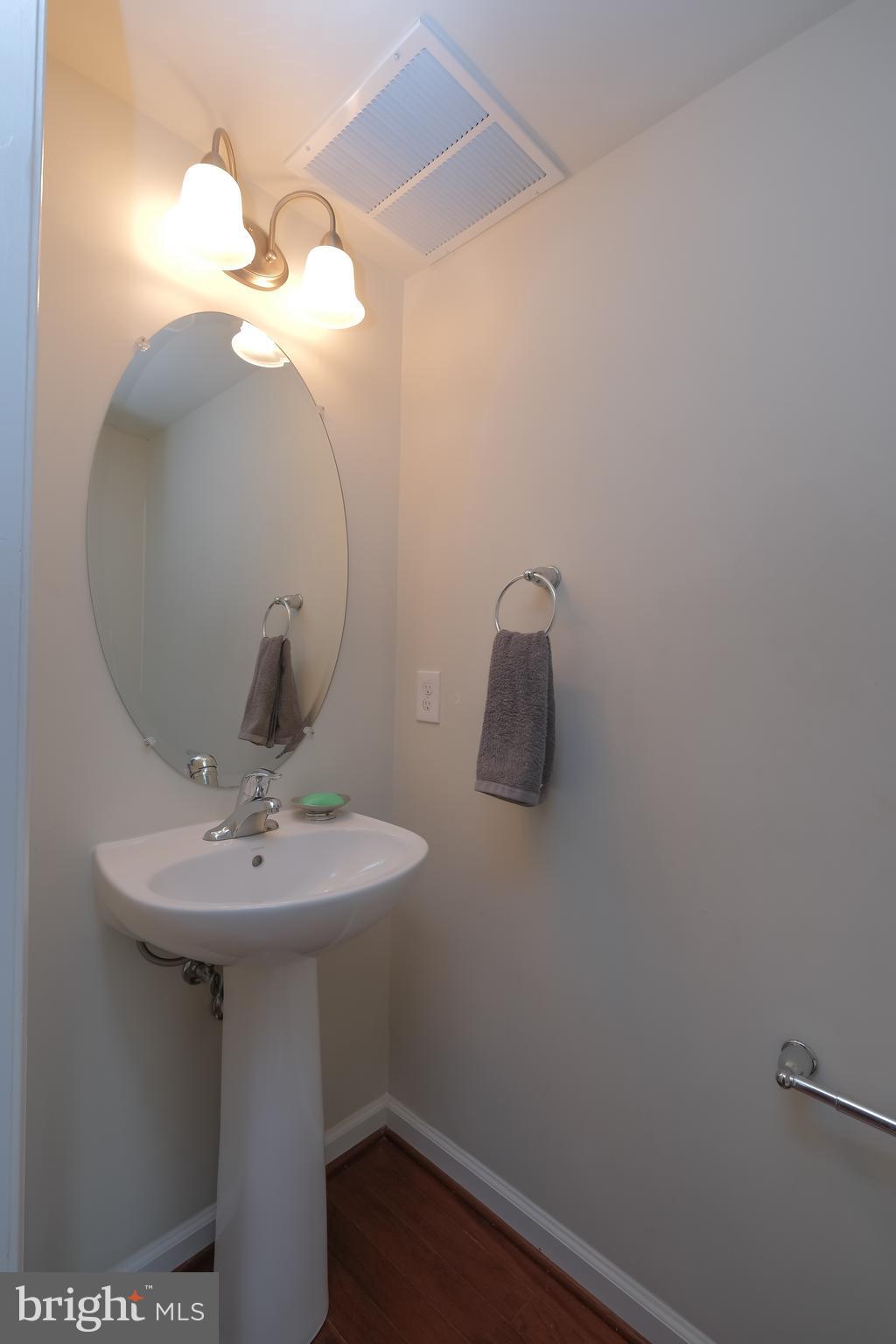3038 Rittenhouse Circle, Unit 43 Fairfax, VA 22031 - Photo 22 of 23 Half Bath