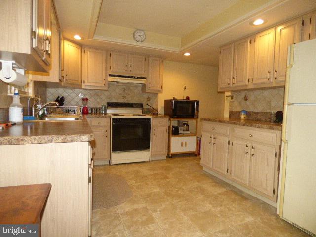 3440 Harrowgate Road York, PA 17402 - Photo 9 of 24 Gallery Image 9