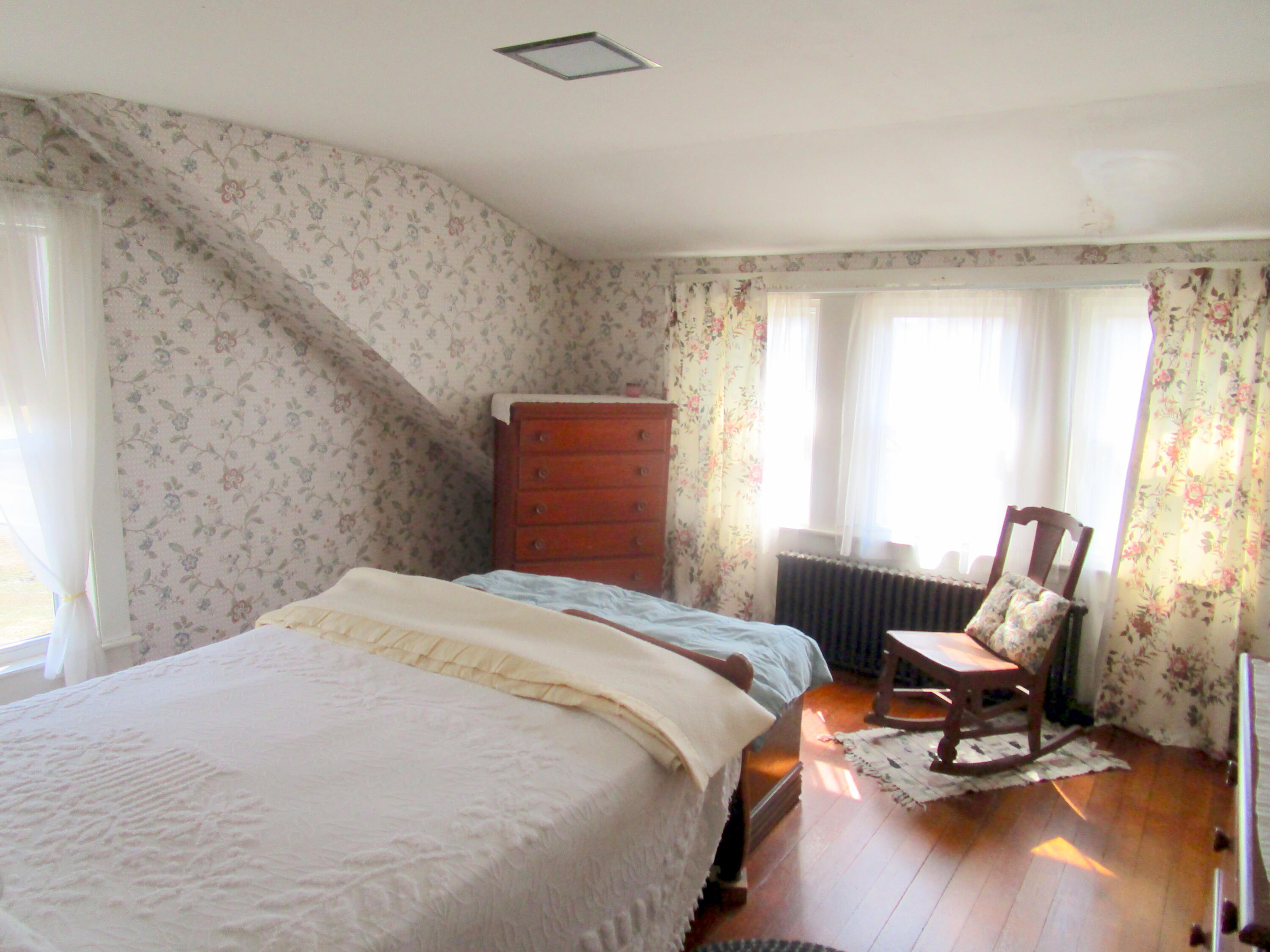 1278 Main Street Clinton, ME 04927 - Photo 16 of 21 Bedroom 2