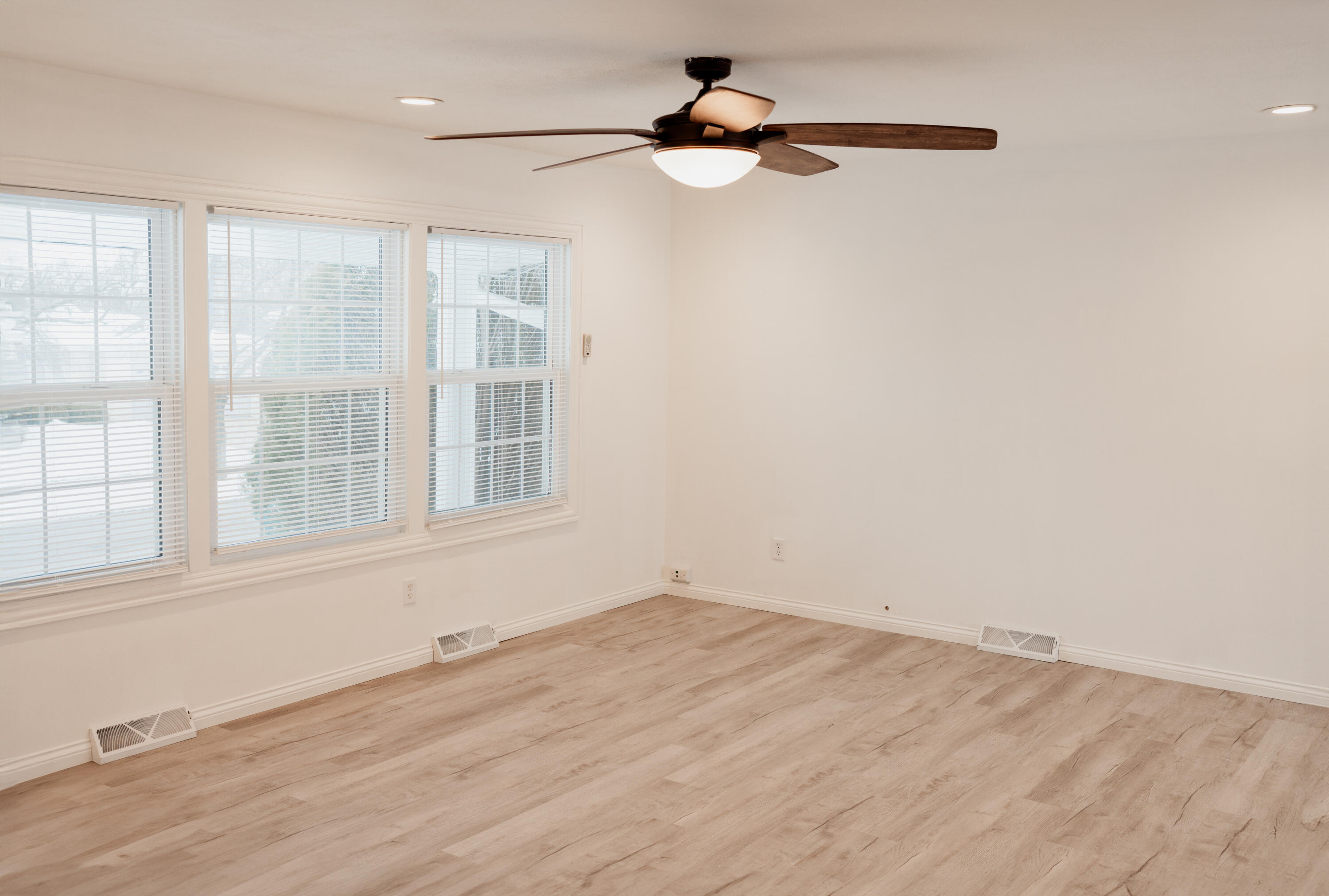 919 Seneca Drive Crown Point, IN 46307 - Photo 12 of 21 3000x2023