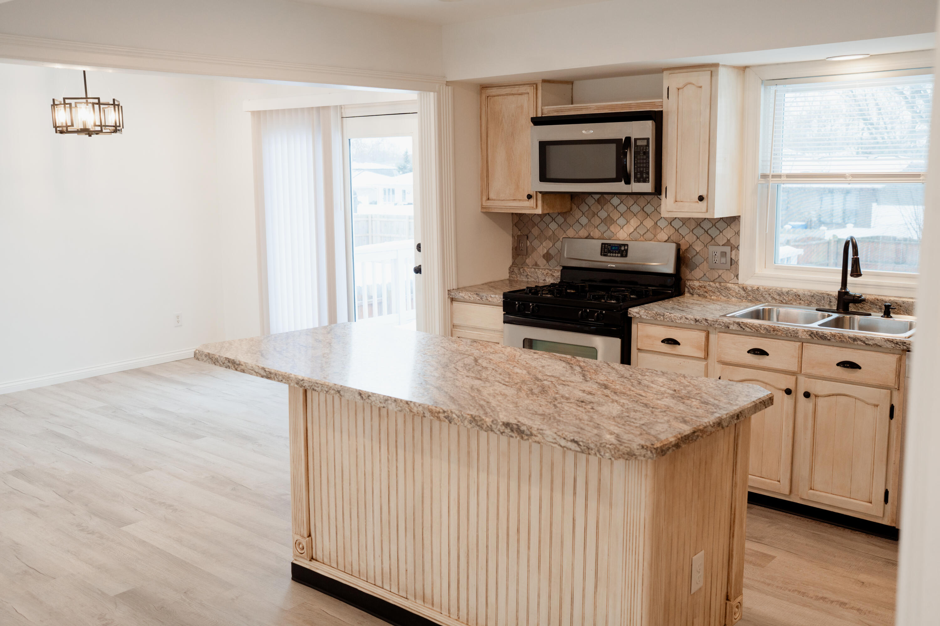 919 Seneca Drive Crown Point, IN 46307 - Photo 7 of 21 3000x2000