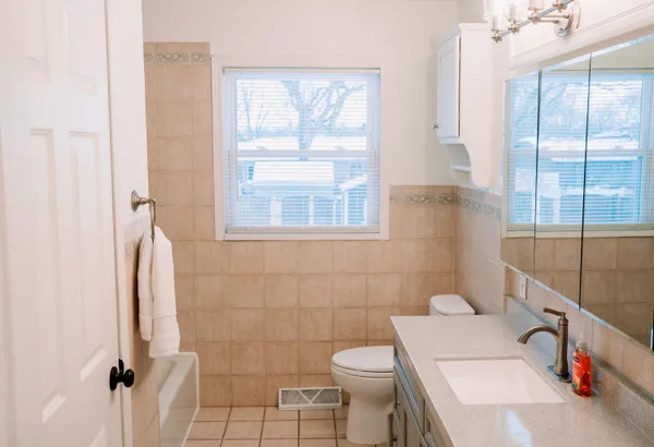 $2,400 | 919 Seneca Drive, Crown Point, IN 46307