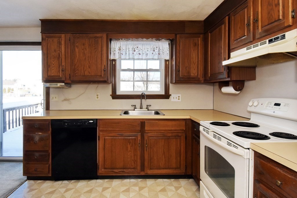 3 Arrowhead Road Danvers, MA 01923 - Photo 11 of 31 Gallery Image 11